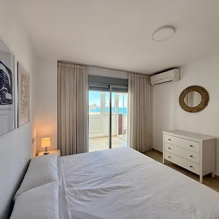 Nautique Beachfront 公寓 丰希罗拉