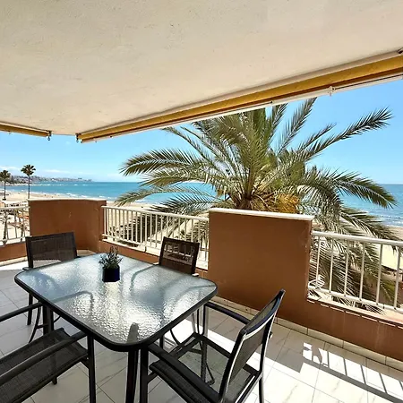 Nautique Beachfront Apartment Fuengirola