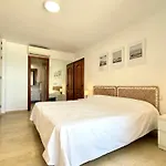 Nautique Beachfront Apartman *