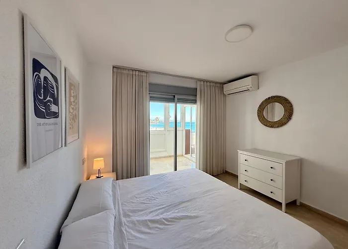 Nautique Beachfront Appartement Fuengirola